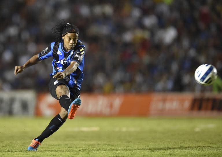 ronaldinho pool photo 0061