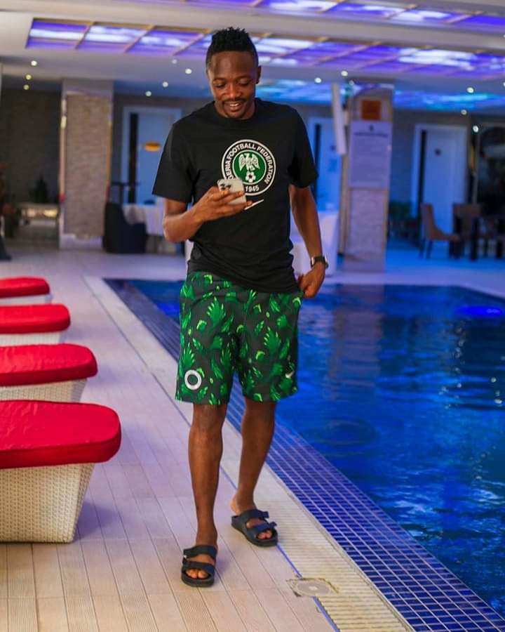 ronaldinho pool photo 0089