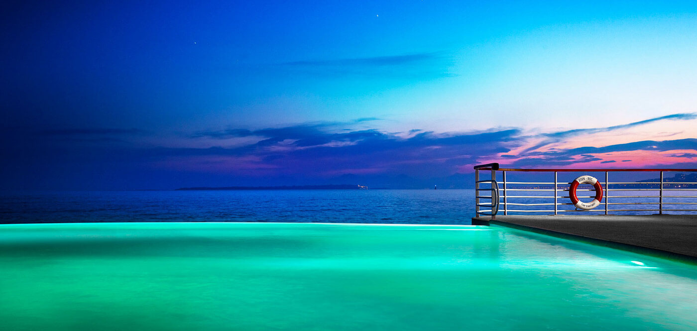 ronaldinho pool photo 0095