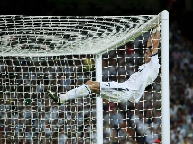 ronaldo 2018 world cup free kick 0037