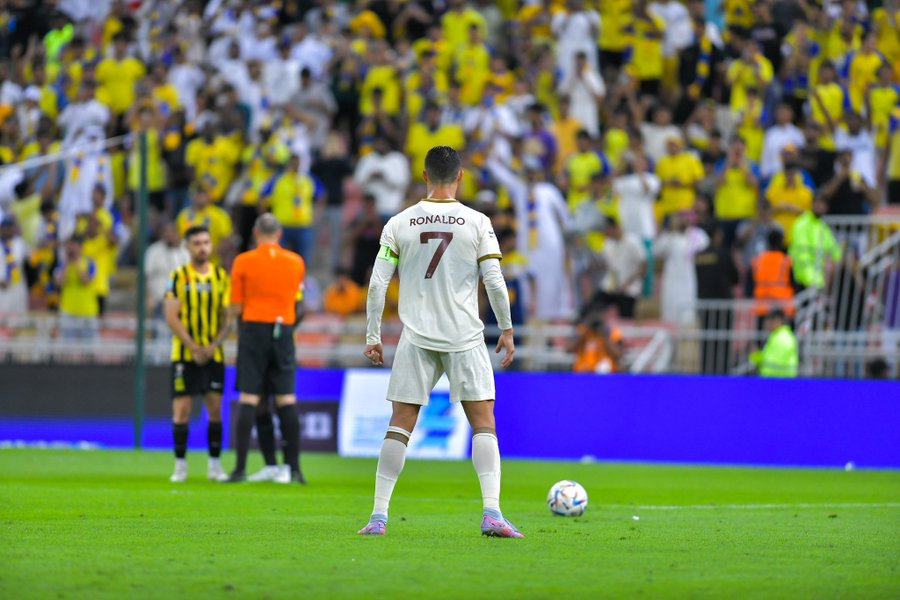 ronaldo free kick wallpaper