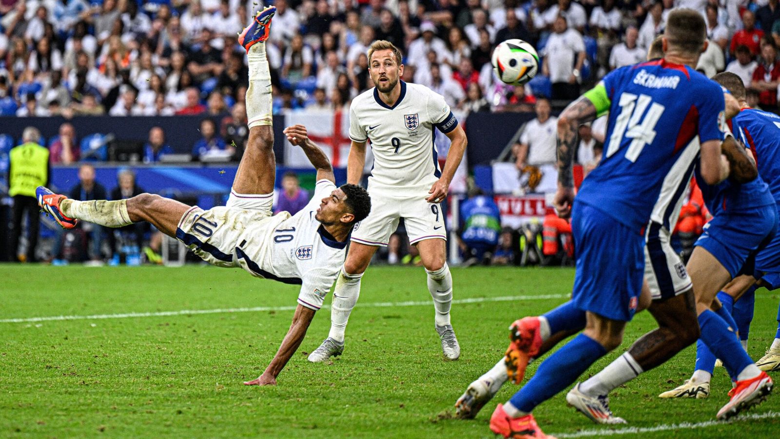 ronaldo free kick wallpaper 0049