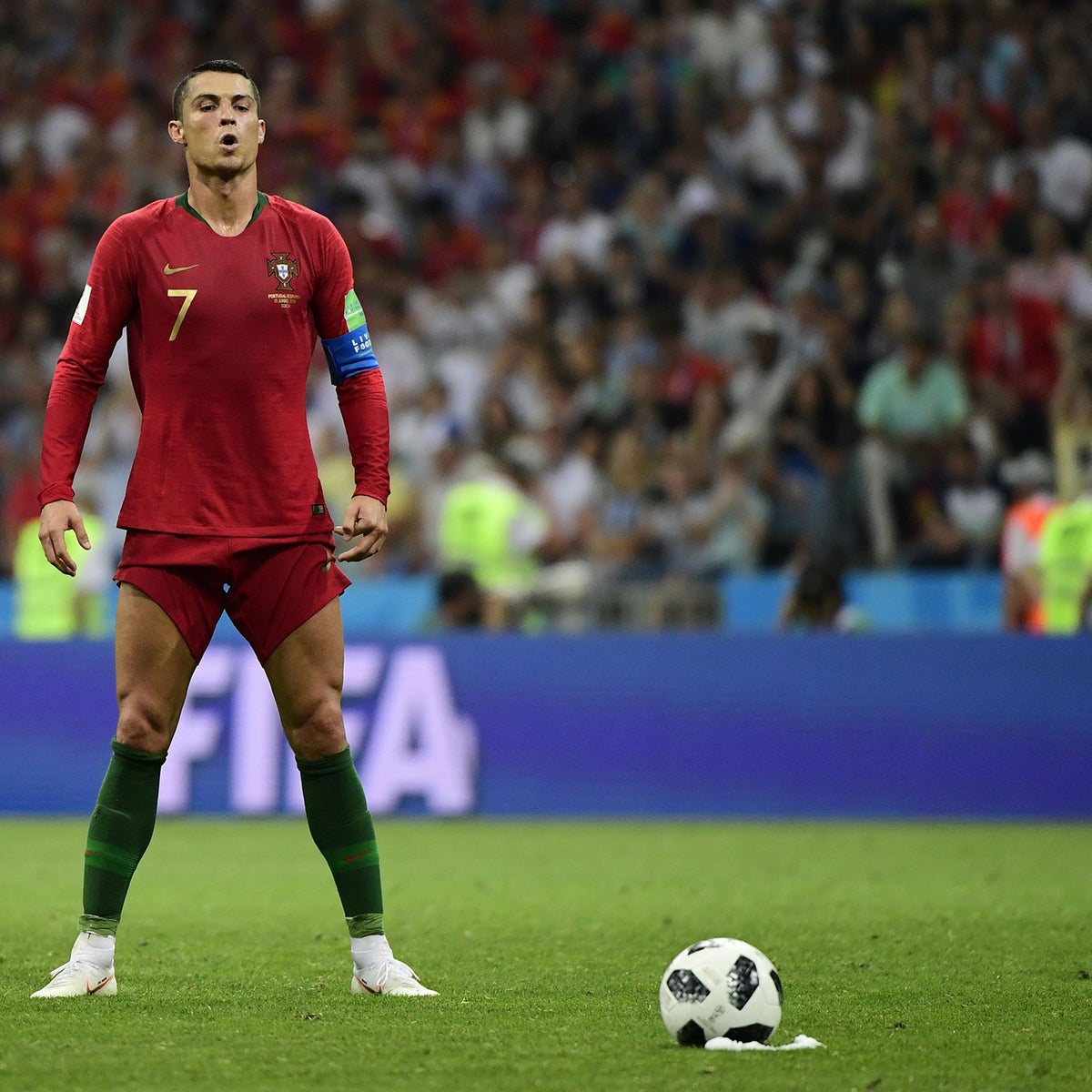 Ronaldo free kick technique
