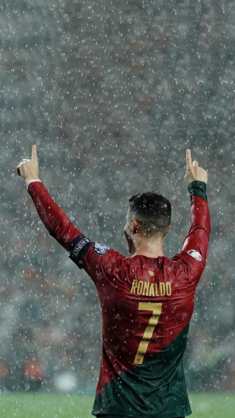 ronaldo in rain 0045