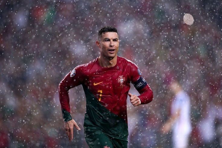 ronaldo in the rain