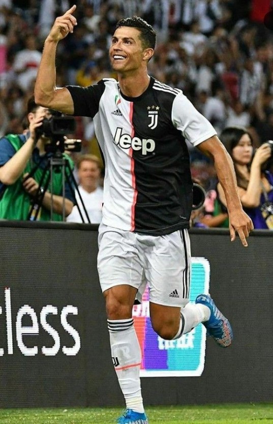 ronaldo juventus celebration 0009