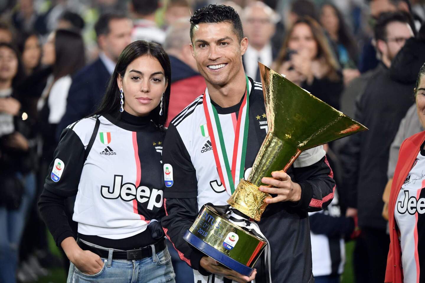 ronaldo juventus trophy 0021