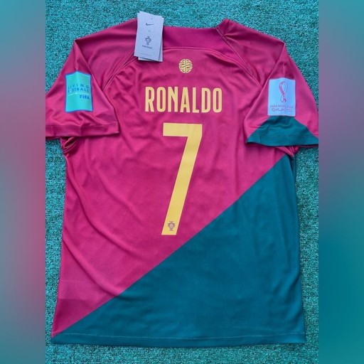 a picture of cristiano ronaldo 0056