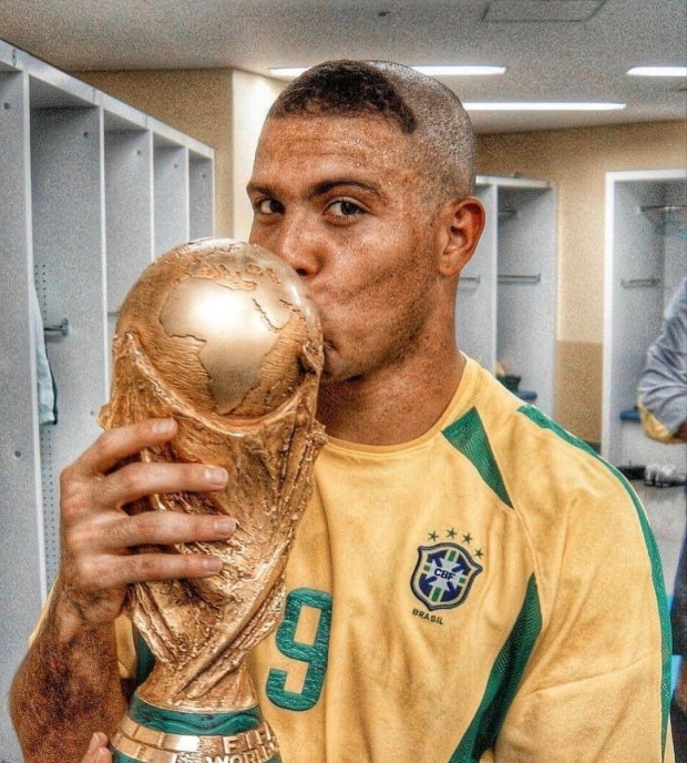 a picture of cristiano ronaldo 0082