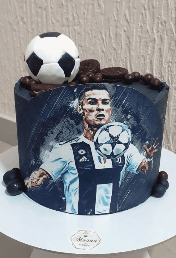 a picture of cristiano ronaldo 0063