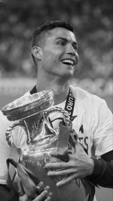 a picture of cristiano ronaldo 0071