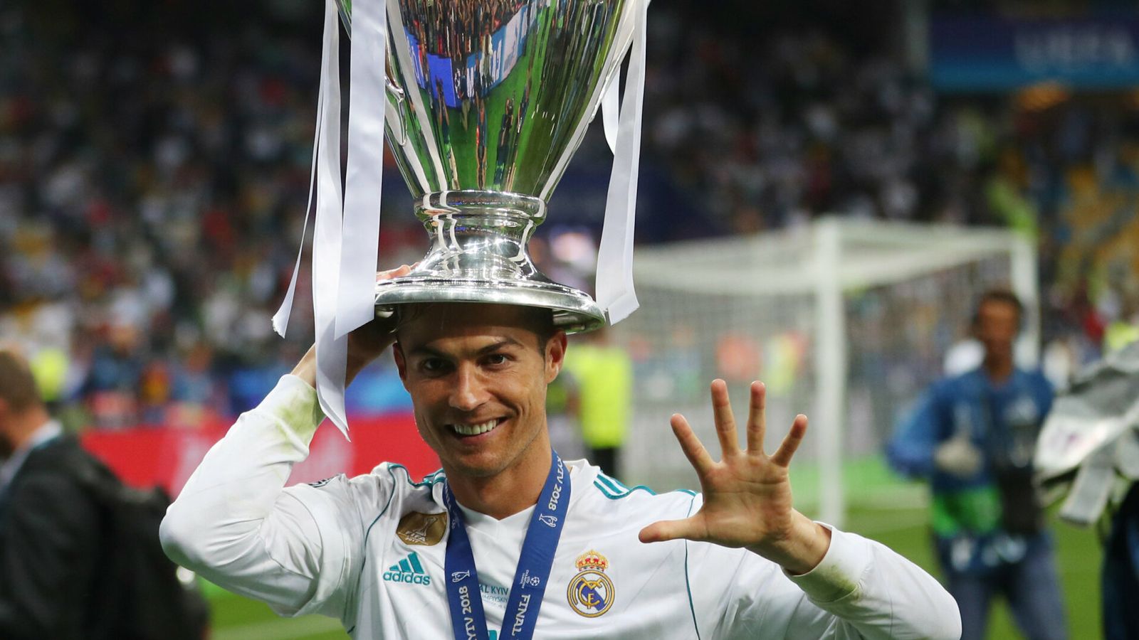 ronaldo serie a trophy 0024