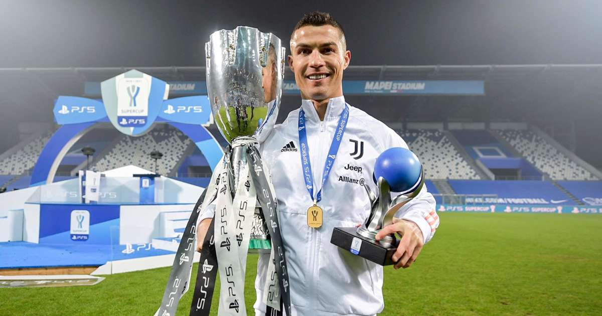ronaldo serie a trophy 0048
