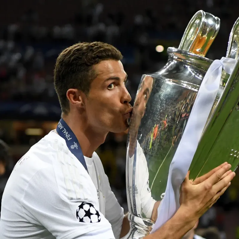 Ronaldo trophy celebration