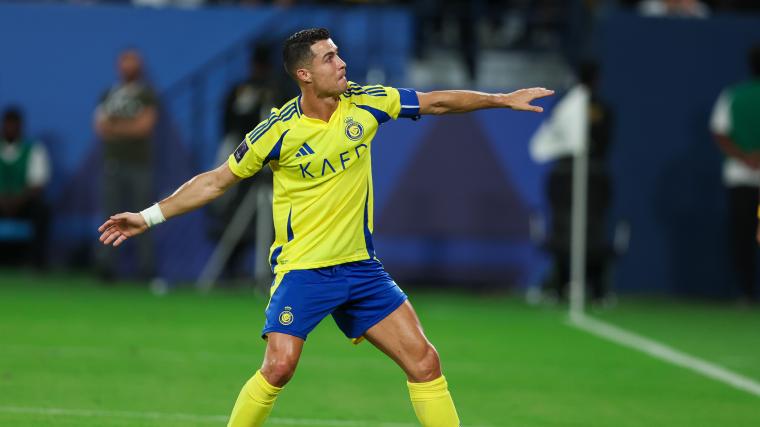 ronaldo with champions league trophy 0067