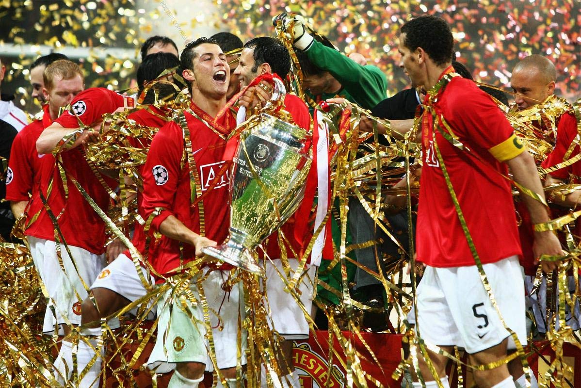 ronaldo with champions league trophy 0072