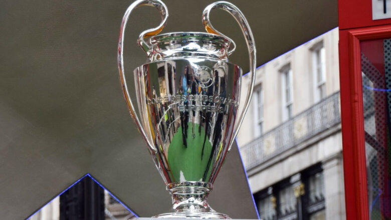 ronaldo with champions league trophy 0083