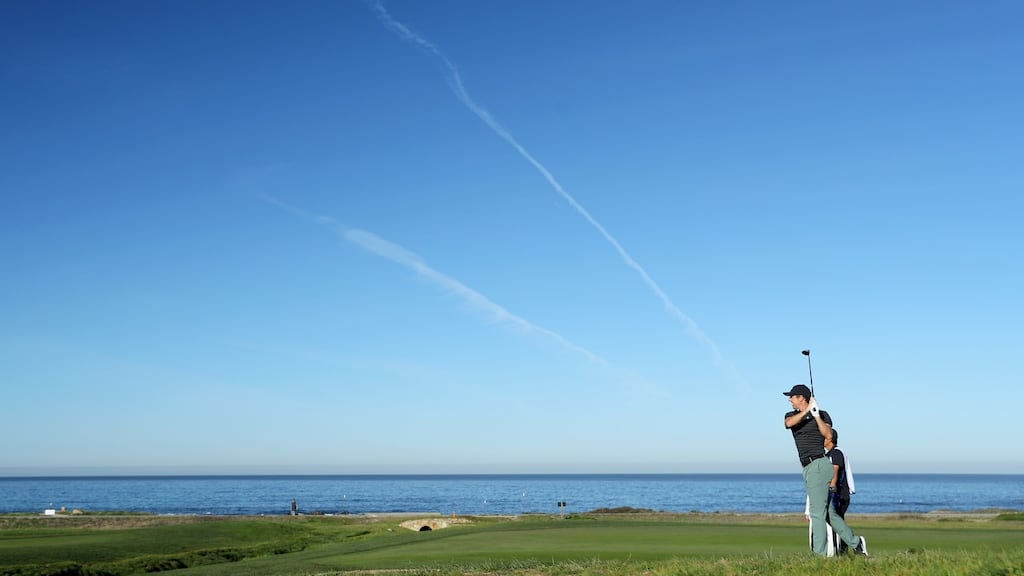 rory mcilroy beach 0009