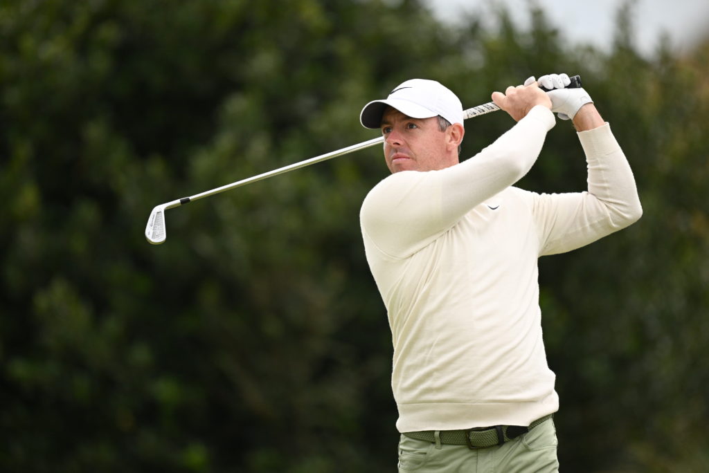 rory mcilroy beach 0040