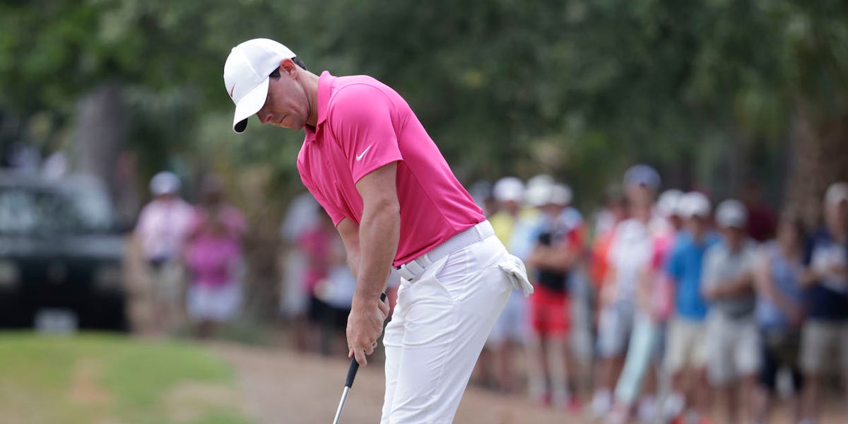 Rory McIlroy putting grip 0021