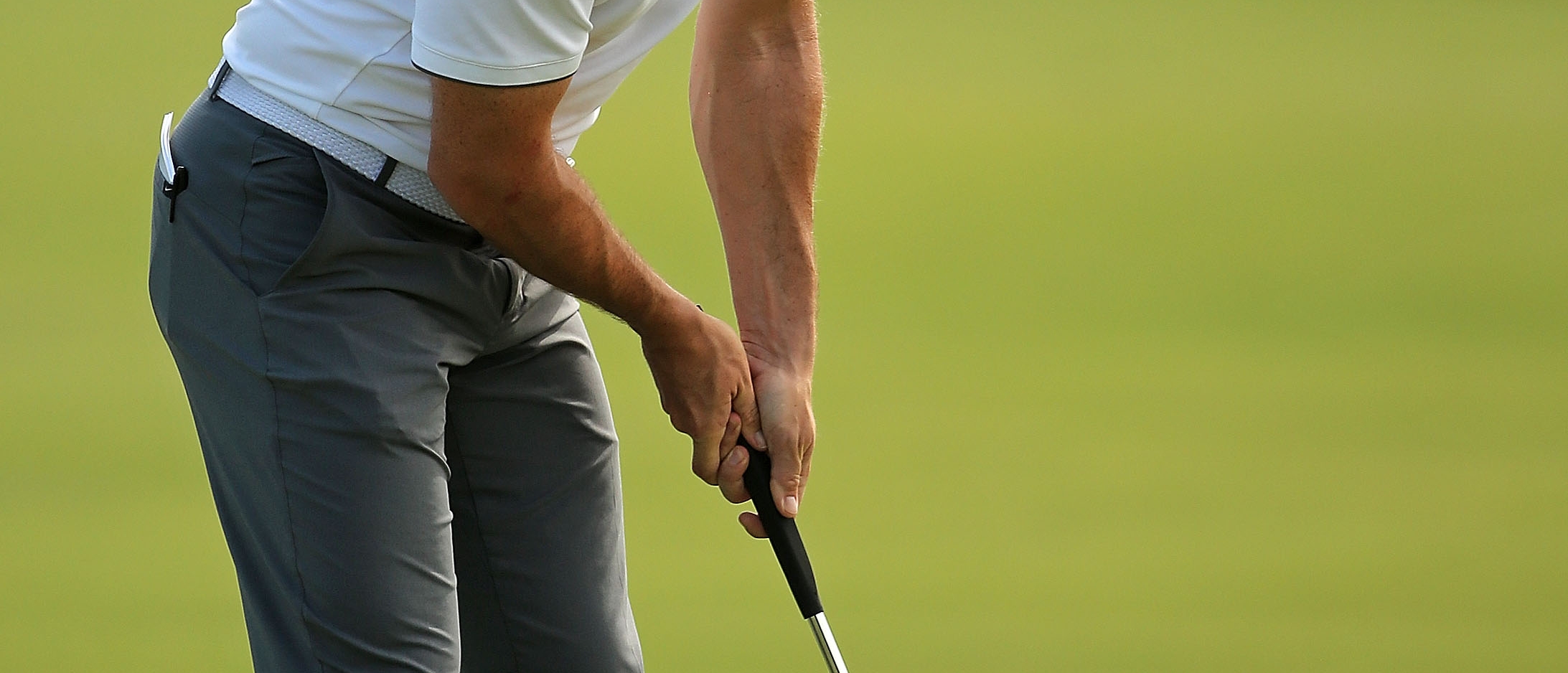 Rory McIlroy putting grip 0036