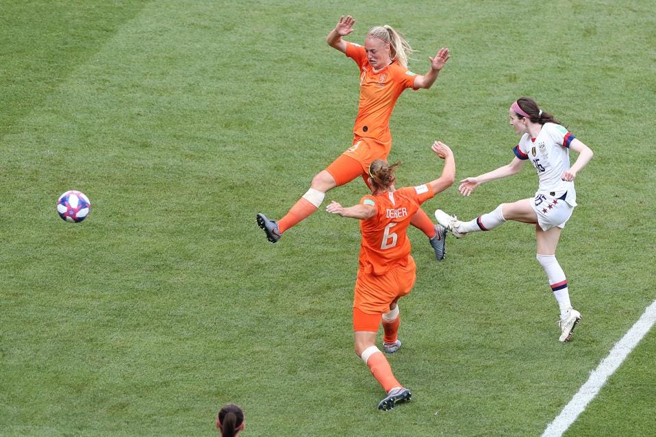 rose lavelle world cup goal 0009