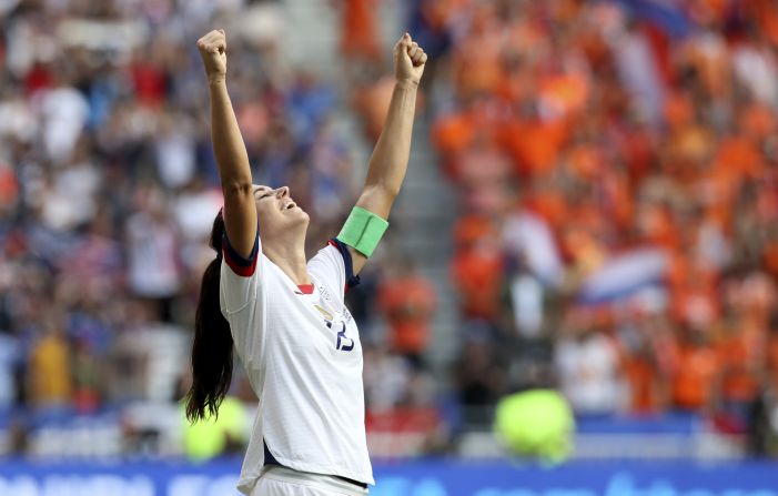 rose lavelle world cup goal 0029