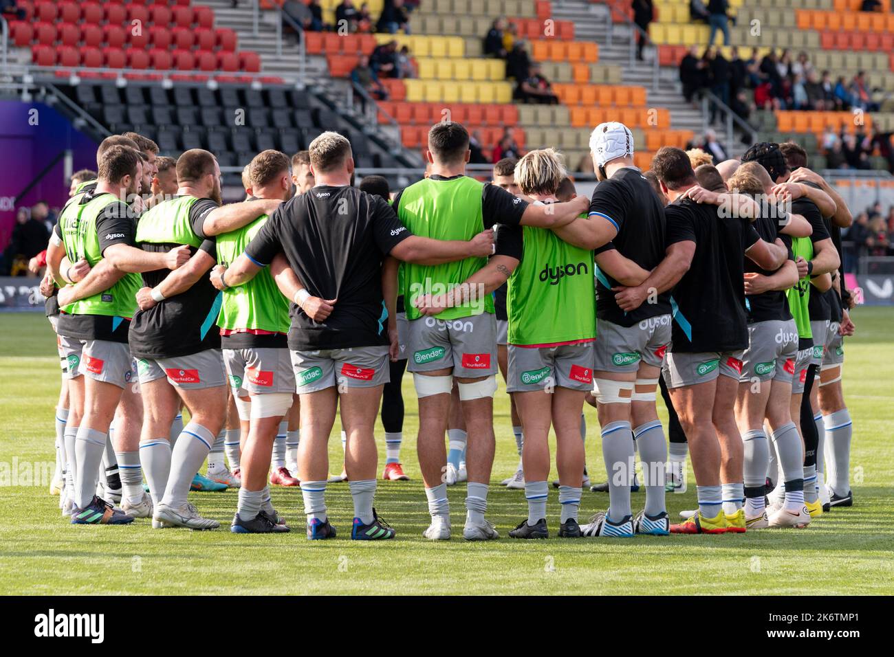 rugby huddle techniques