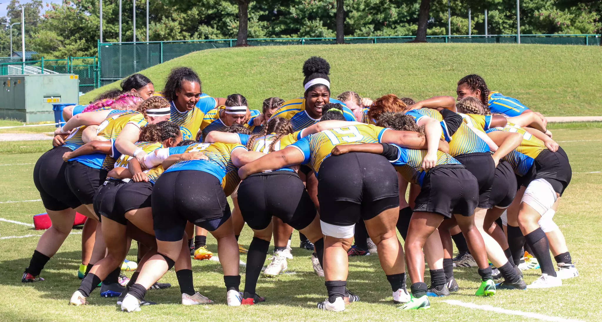 rugby huddle 0021