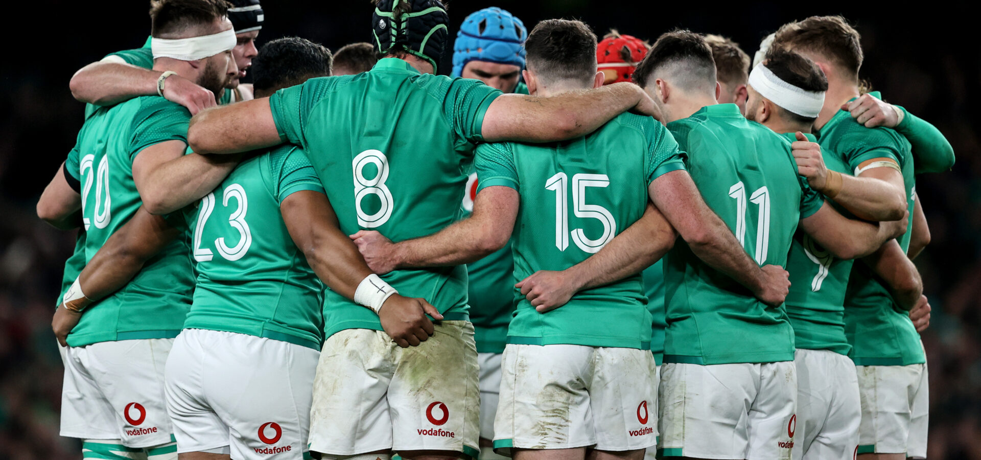 rugby huddle 0034