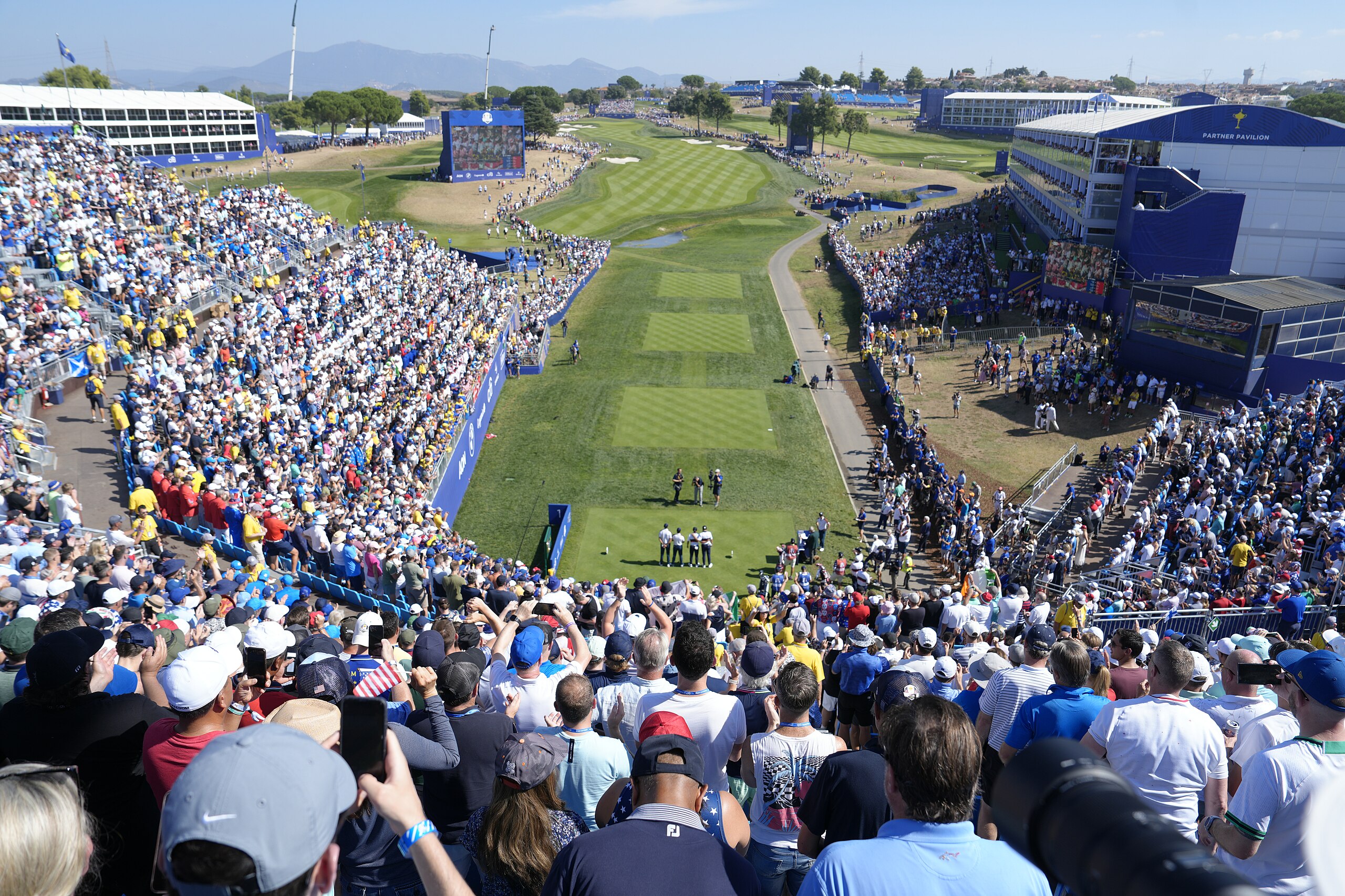 who won the nicklaus award at the ryder cup