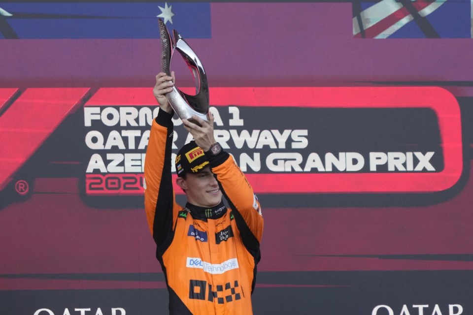 sainz piastri 0042