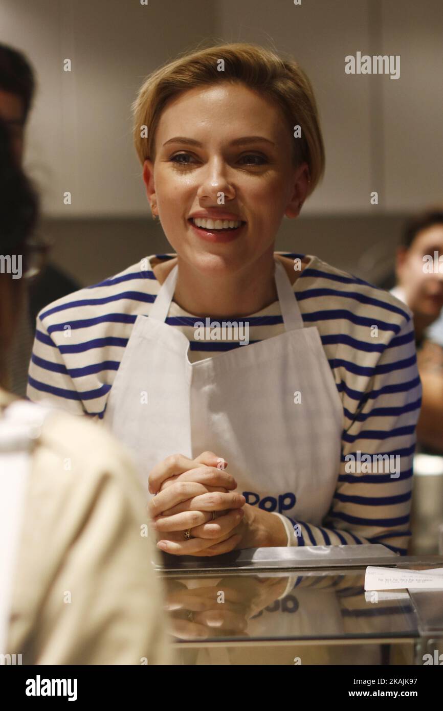scarlett johansson smile 0016