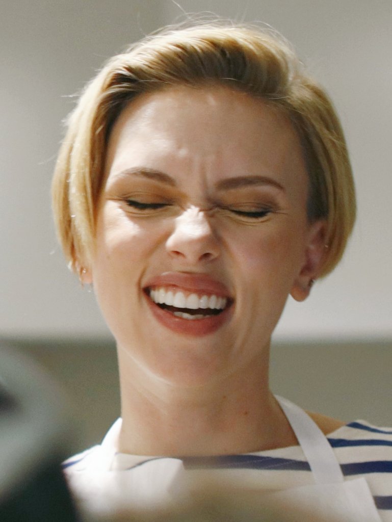 scarlett johansson smile 0021