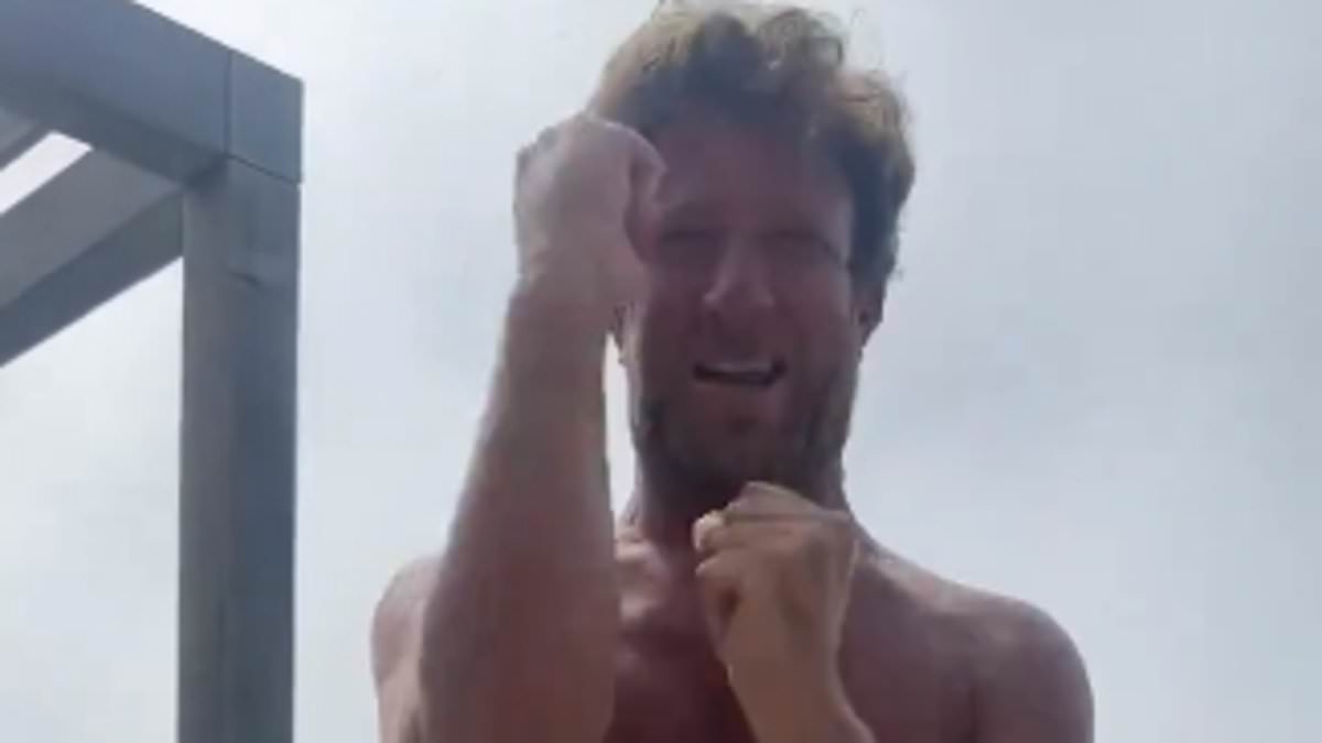 scottie scheffler beach body