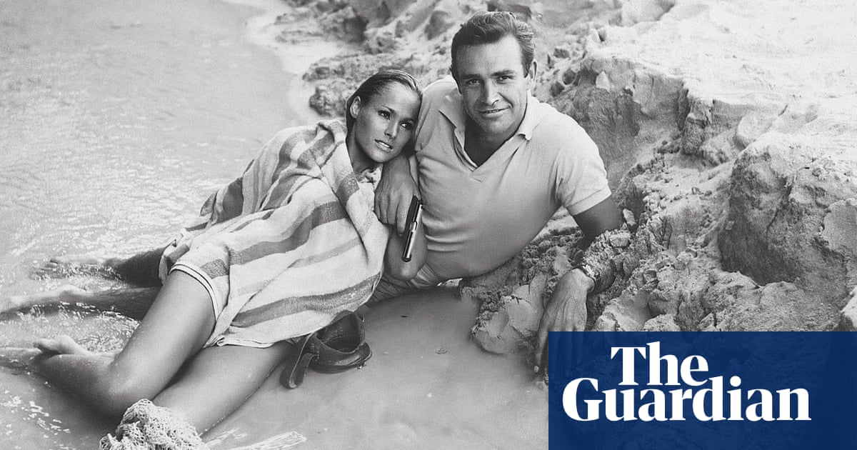 sean connery and ursula andress 0017