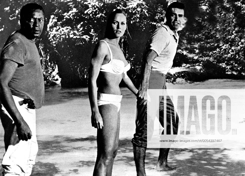 sean connery and ursula andress 0039