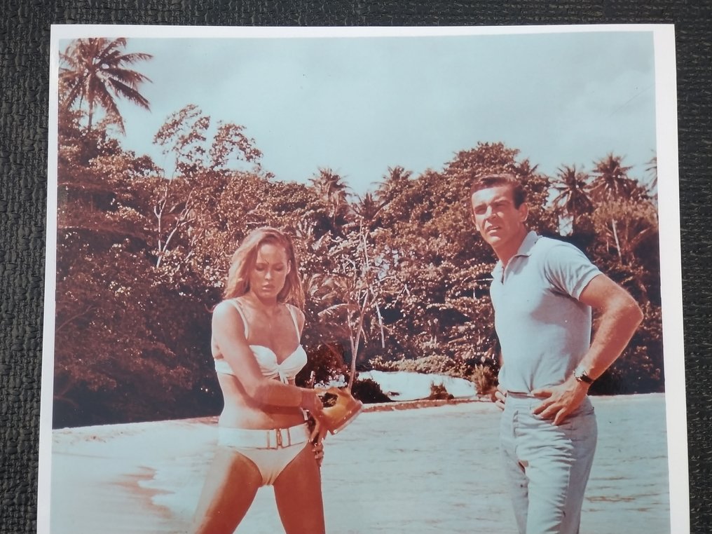 sean connery and ursula andress 0049
