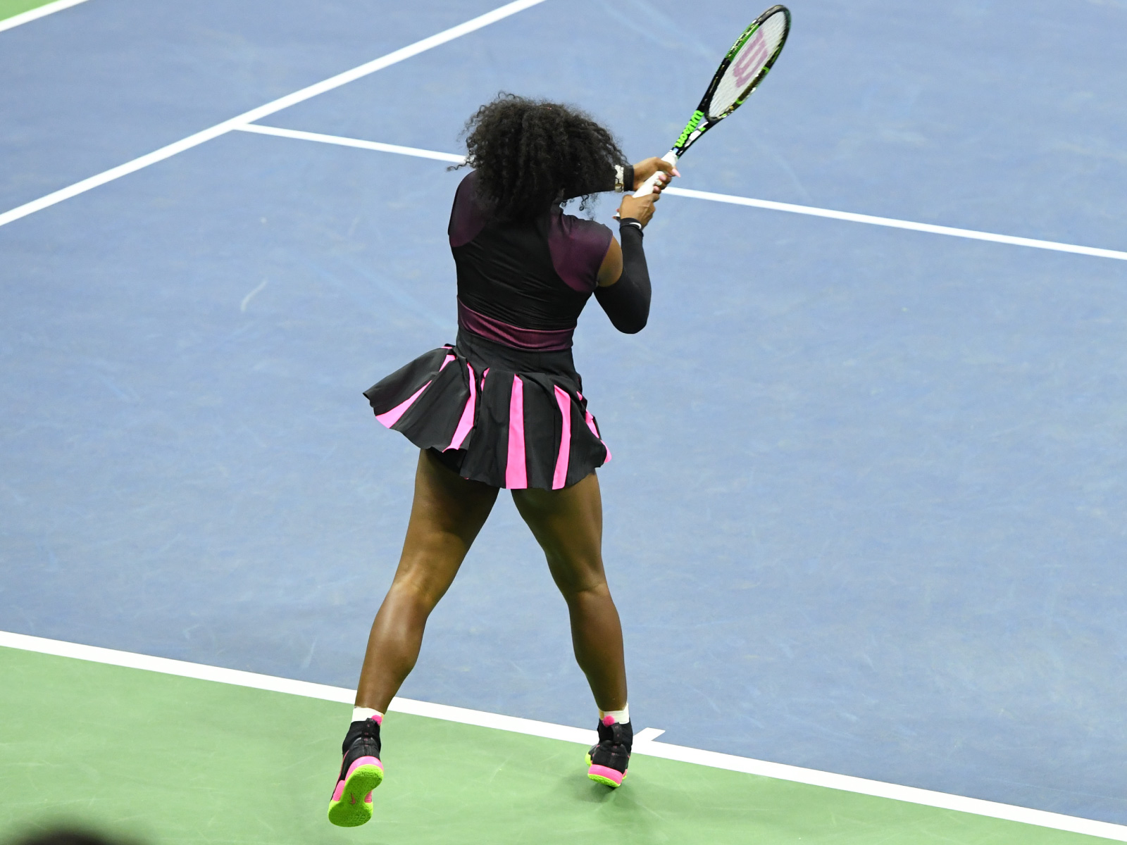 serena williams backhand comparison