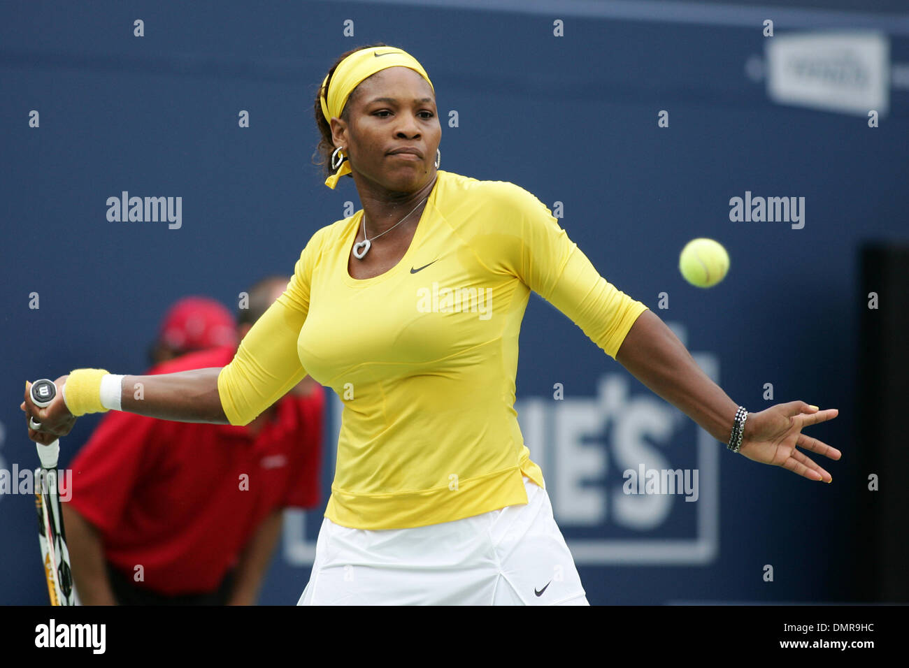serena williams forehand 0025