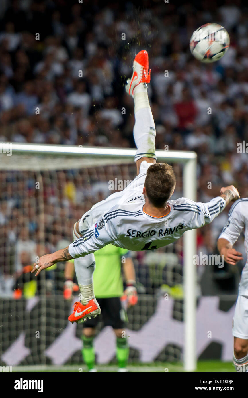 sergio ramos tackles 0043