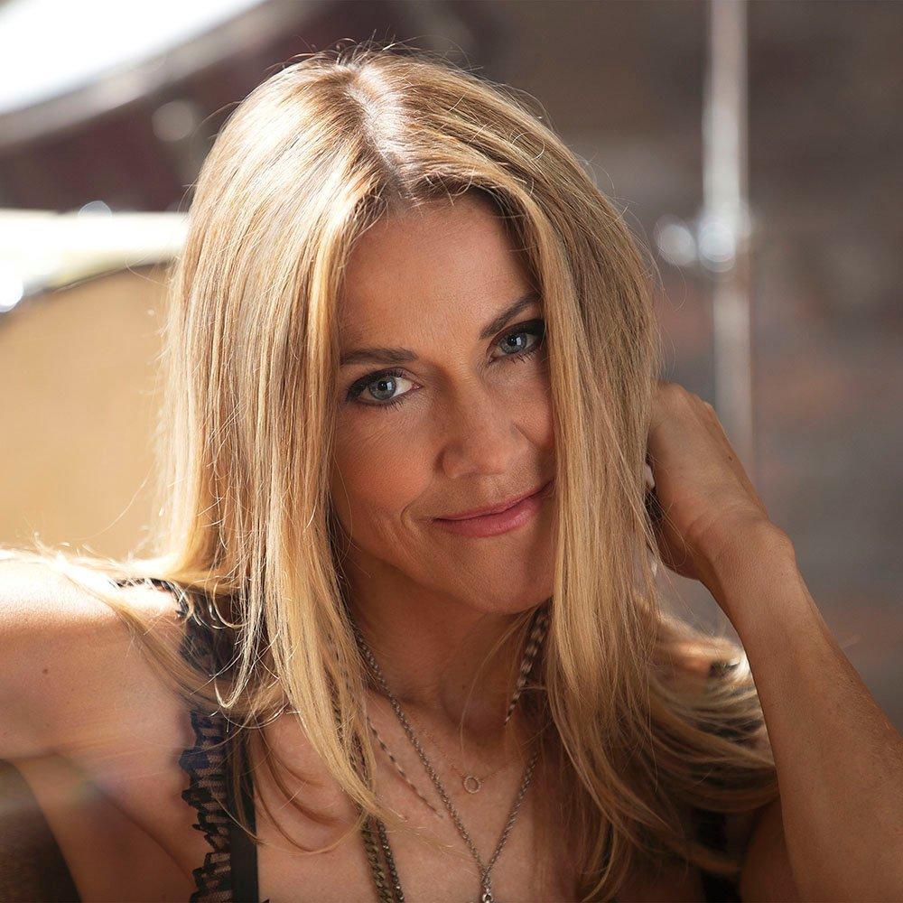 Sheryl Crow red carpet photos