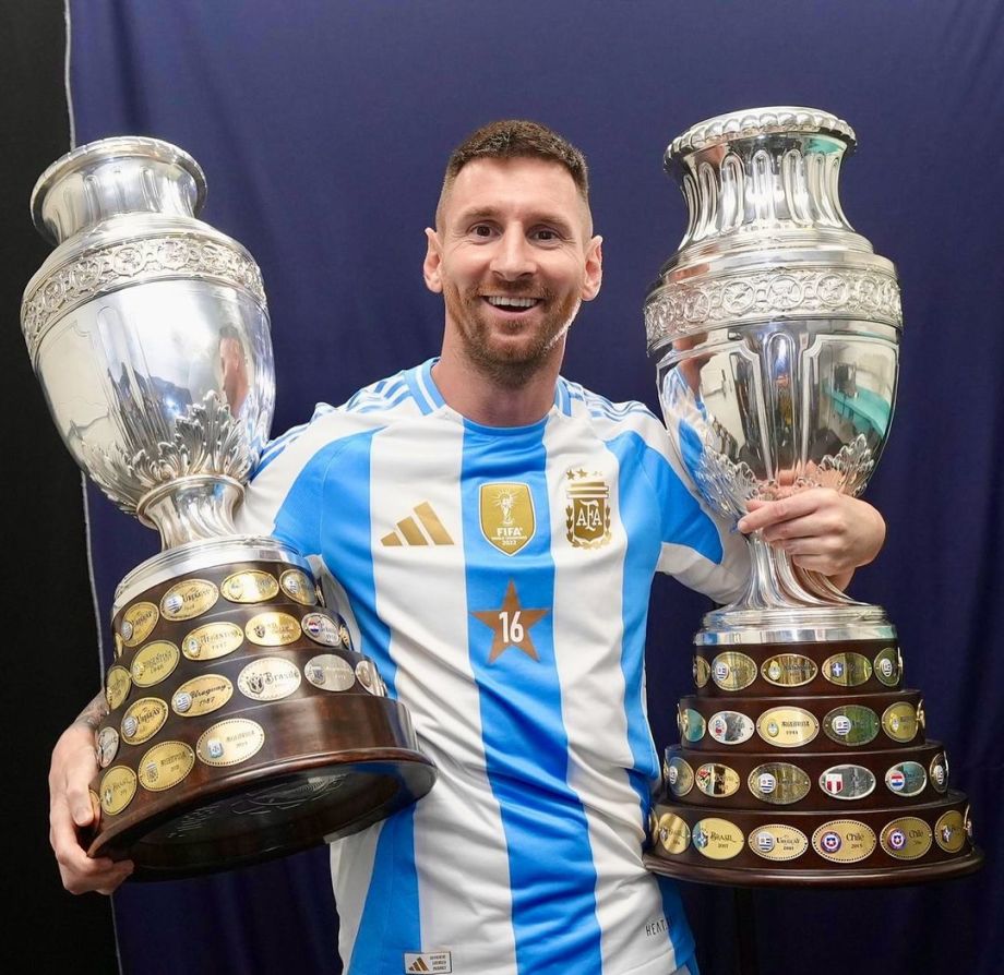 show me pictures of messi 0023