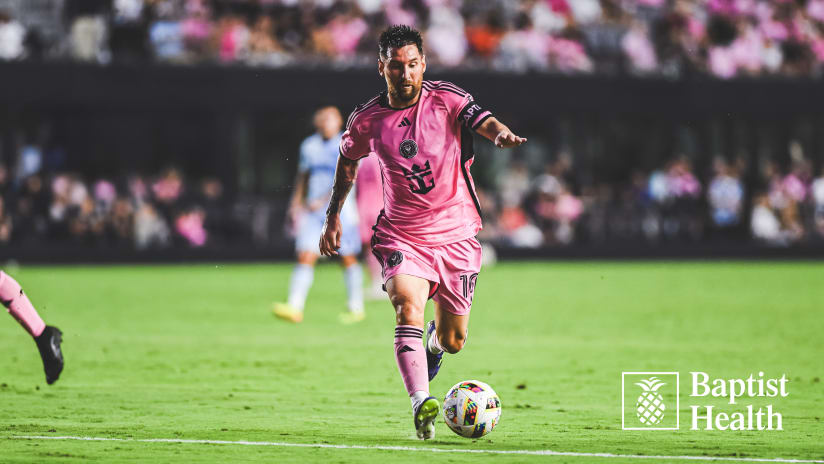 show me pictures of messi 0028