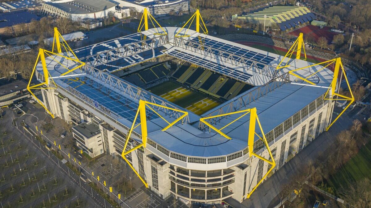 Signal Iduna Park fan experiences.