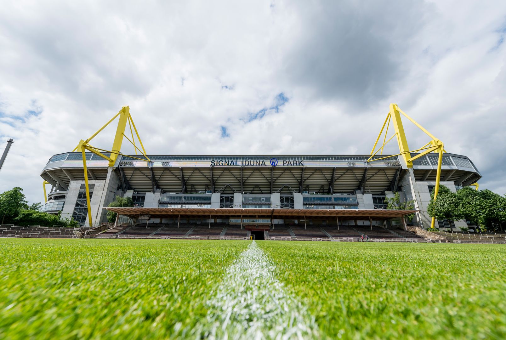 Signal Iduna Park 0009