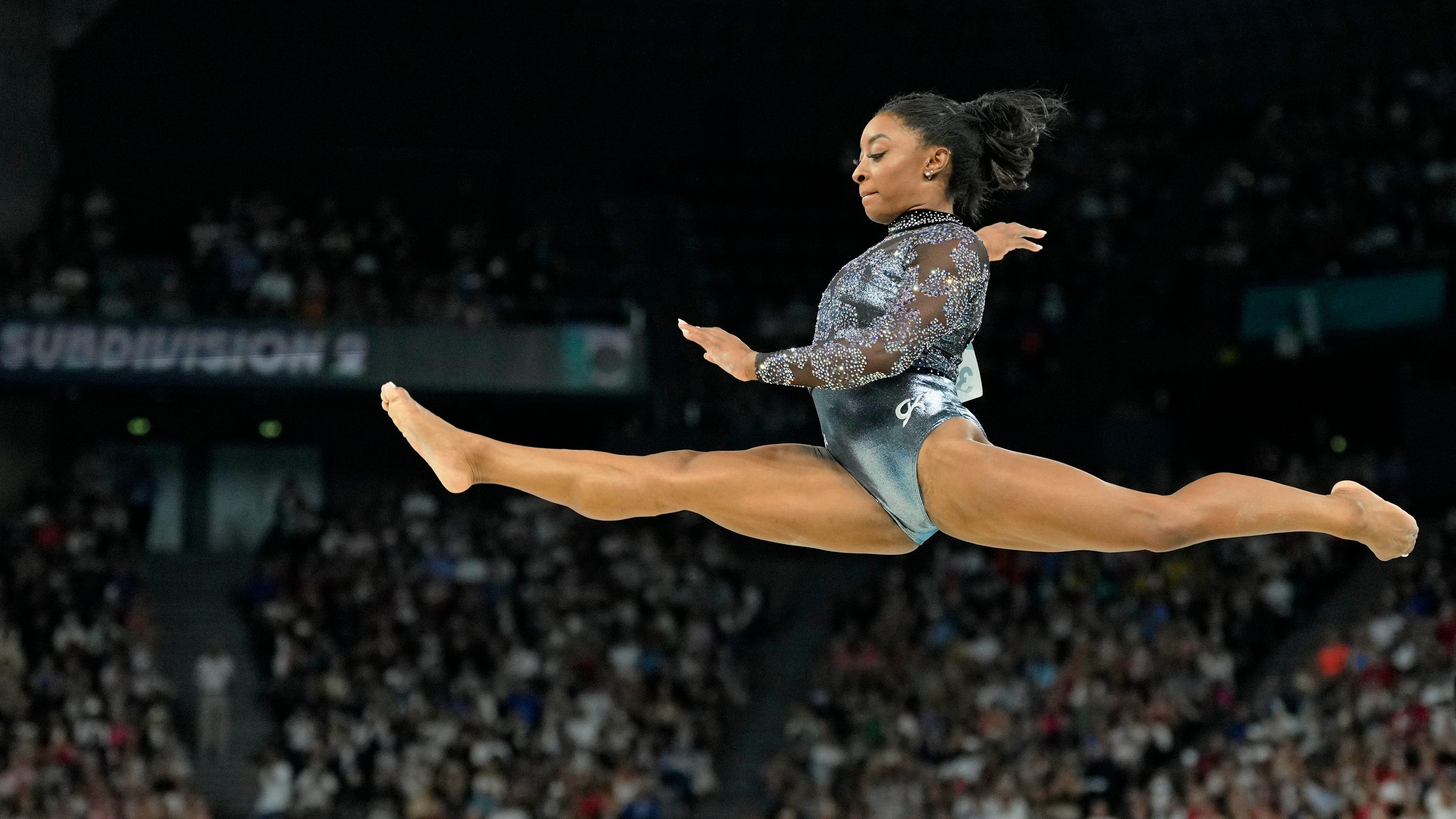 simone biles bar 0013