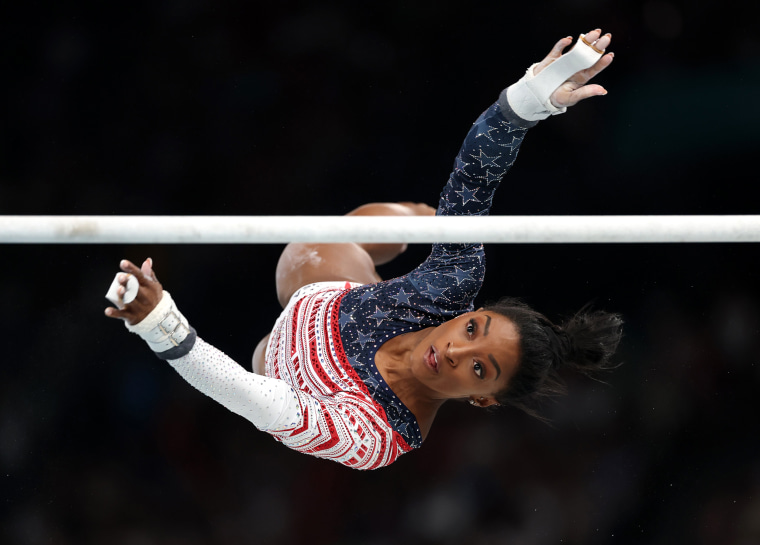 simone biles bar 0016