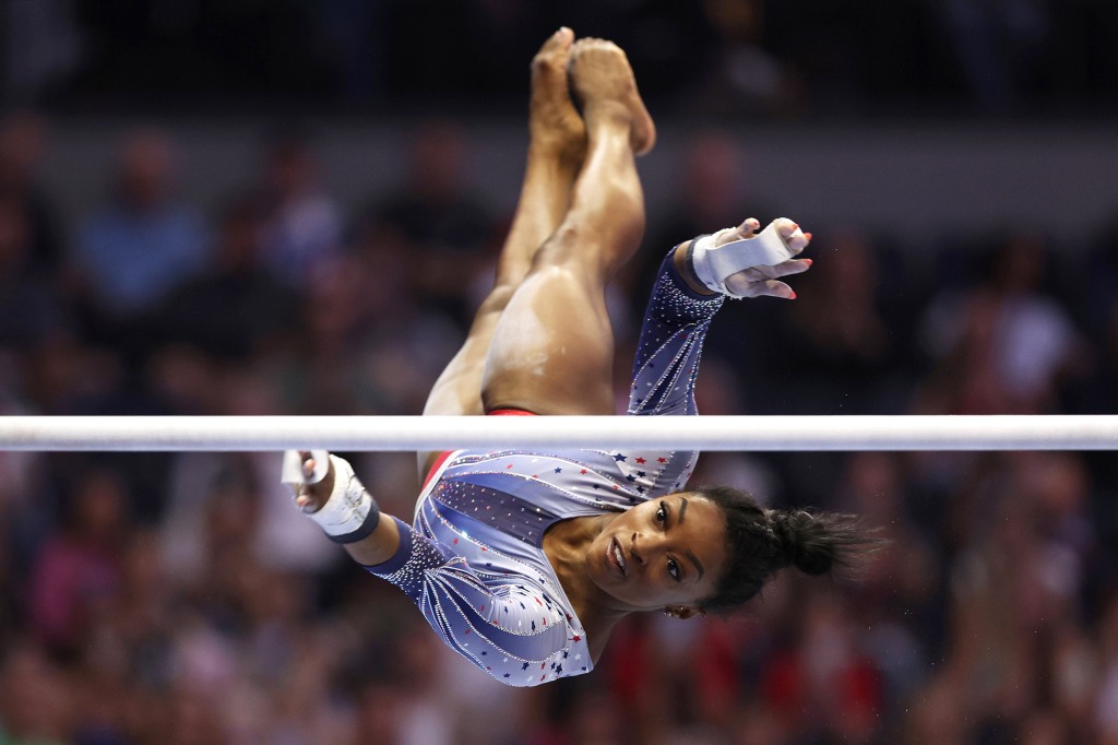 simone biles bar 0021