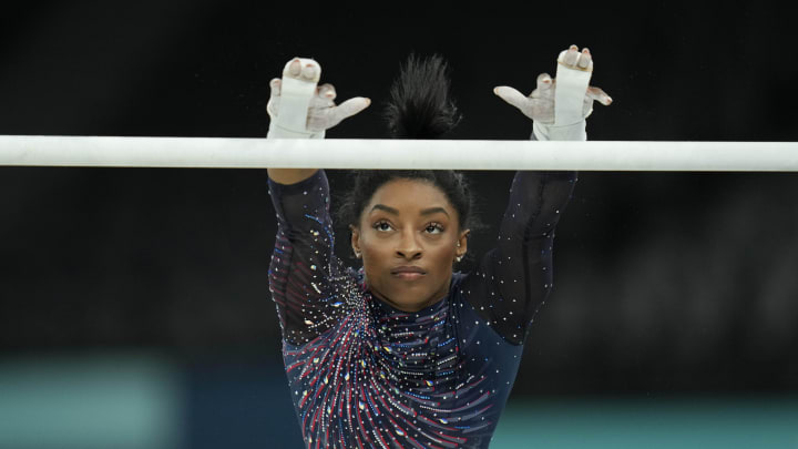 simone biles bar 0023